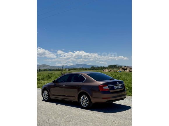 Skoda Octavia 2016
Cam tavanlı 