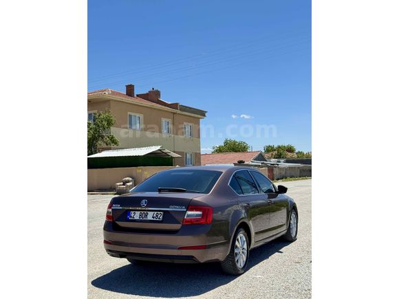 Skoda Octavia 2016
Cam tavanlı 