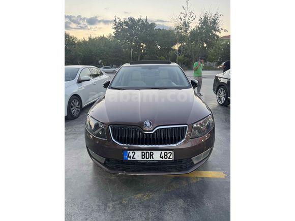 Skoda Octavia 2016
Cam tavanlı 