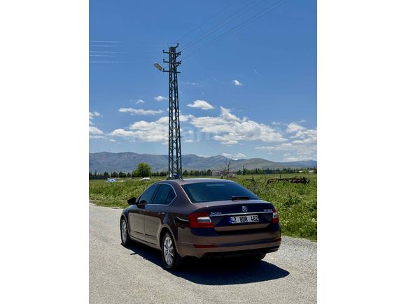Skoda Octavia 2016
Cam tavanlı 