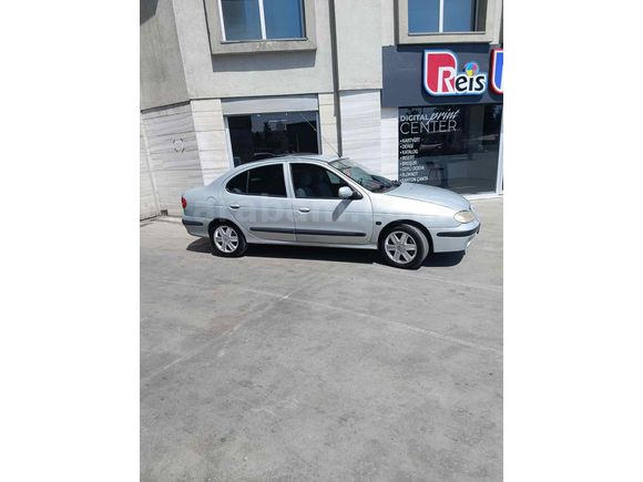 Sahibinden Renault Megane 1.6 Alize 2003 Model 