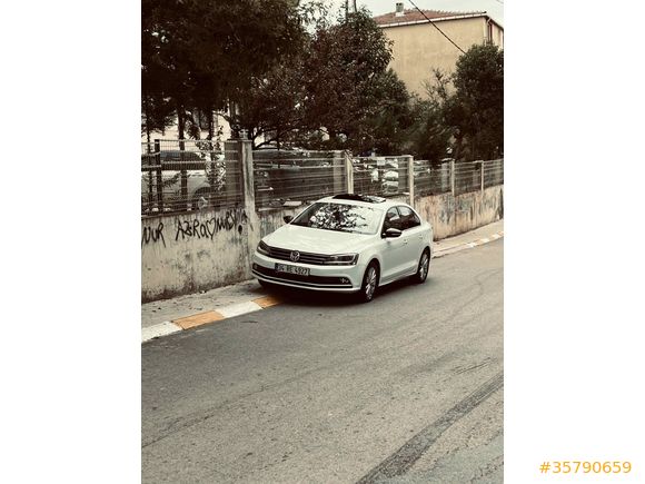 Sahibinden Volkswagen Jetta 1.4 TSi BlueMotion Comfortline 2016 Model  175.000 km Beyaz (otomatik)
150 hp