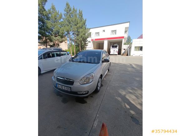 Sahibinden Hyundai Accent Era 1.5 CRDi- Team 2011 Model  331.600 km