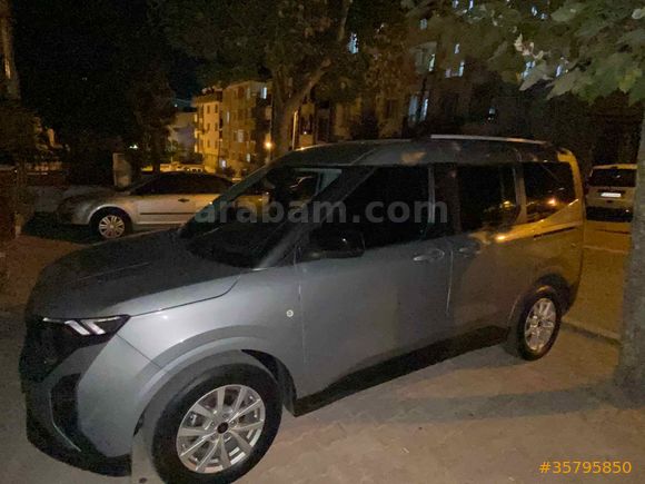  Yeni Kasa 2023 Model Sahibinden Ford Tourneo Courier 1.5 EcoBlue Titanium  