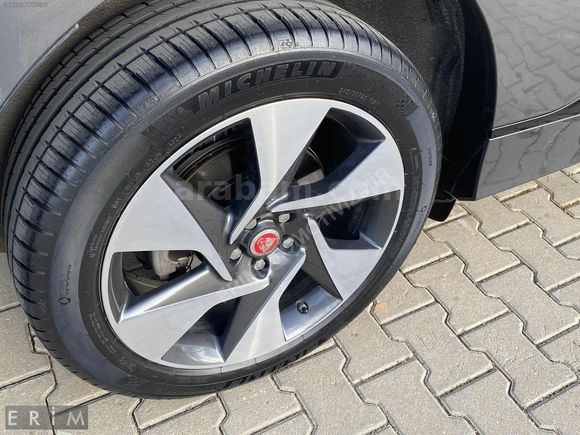 DÜŞÜK KM JAGUAR İ PACE 400 HP