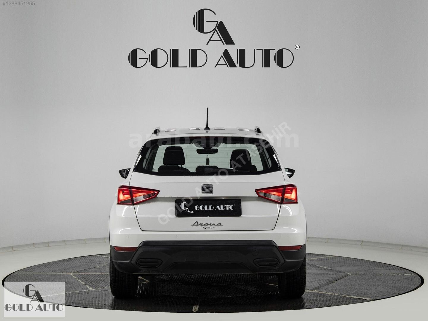 Galeriden Seat Arona 1.0 EcoTSI Style 2022 Model İstanbul 99.000 km Beyaz 7