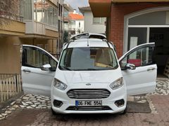 Sahibinden Ford Tourneo Courier 1.5 TDCi Titanium 2020 Model Ankara