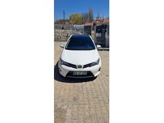 Sahibinden Toyota Auris 1.4 D-4D Active Skypack 2013 Model
