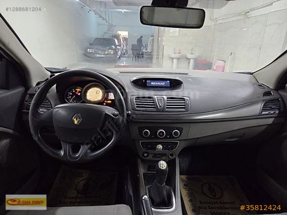 PLAKALI HASAR KAYITSIZ 2012 RENAULT MEGAN 2012 SPORT TOUR EXP