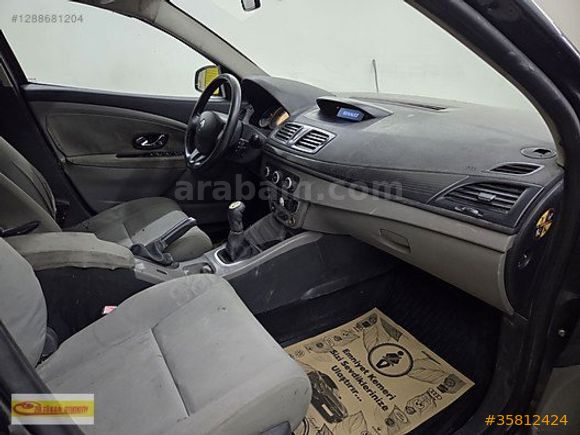 PLAKALI HASAR KAYITSIZ 2012 RENAULT MEGAN 2012 SPORT TOUR EXP