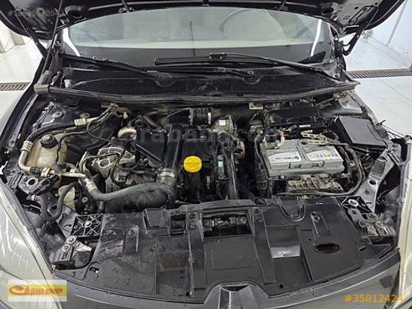 PLAKALI HASAR KAYITSIZ 2012 RENAULT MEGAN 2012 SPORT TOUR EXP