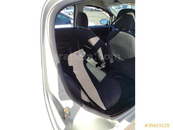 Sahibinden Fiat Punto 1.3 Multijet Pop 2013 Model  303 km Beyaz