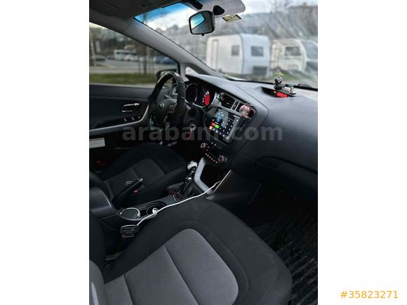 Sahibinden Kia Ceed 1.6 CRDi Comfort 2015 Model 