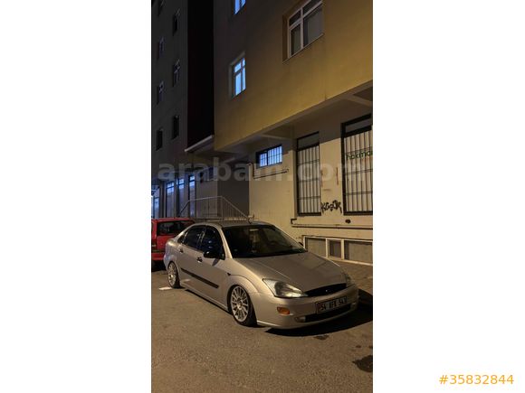Sahibinden Ford Focus 2.0 Ghia 2001 Model 