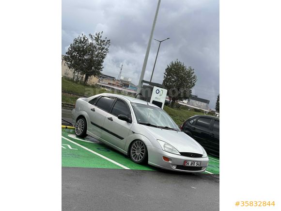 Sahibinden Ford Focus 2.0 Ghia 2001 Model 