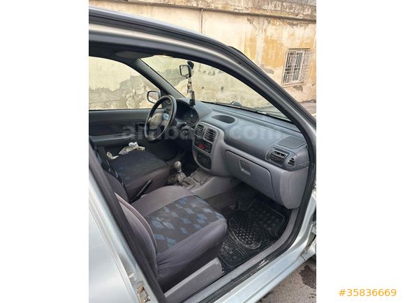 Sahibinden Renault Clio 1.4 RN 2001 Model Hatay
