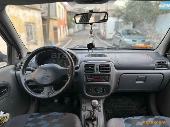 Sahibinden Renault Clio 1.4 RN 2001 Model Hatay