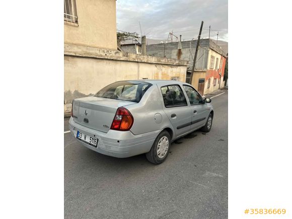 Sahibinden Renault Clio 1.4 RN 2001 Model Hatay
