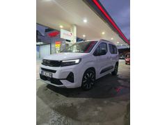 full servis bakımlı olmak hatasız boyasız  Sahibinden Opel Combo 1.5 CDTI Ultimate 2024 Model
