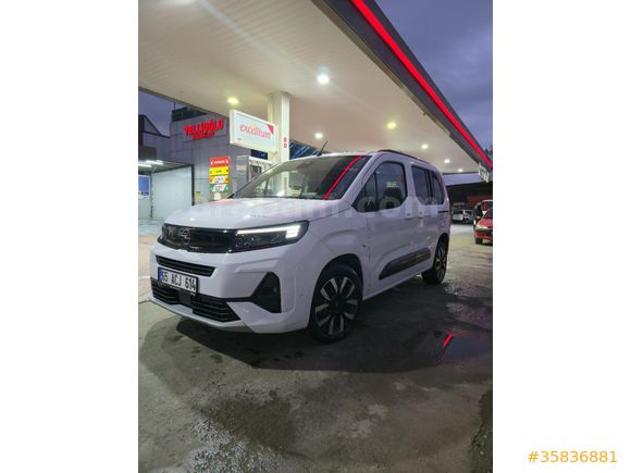 full servis bakımlı olmak hatasız boyasız  Sahibinden Opel Combo 1.5 CDTI Ultimate 2024 Model