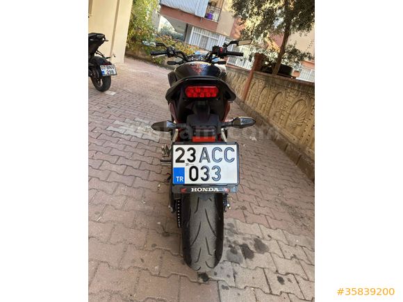 DİRİ, TEMİZ VE HASAR KAYITSIZ CB 650F