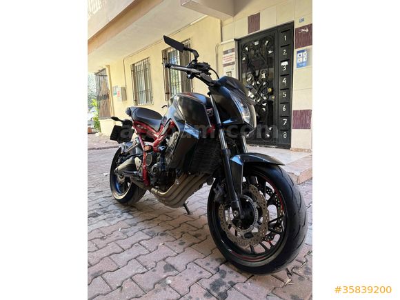 DİRİ, TEMİZ VE HASAR KAYITSIZ CB 650F