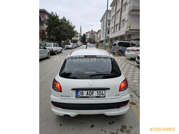 Sahibinden Peugeot 206+ 1.4 HDi Urban Move 2012 Model