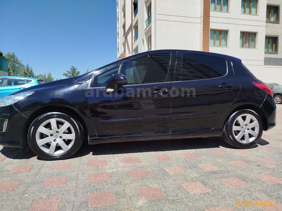 temiz aile aracı. otomatik full paket motor sıfır şanzıman sıfır robot sıfı bütün ağır bakımdan yapılmıştı Peugeot 308 1.6 HDi Premium Plus 2011 Model