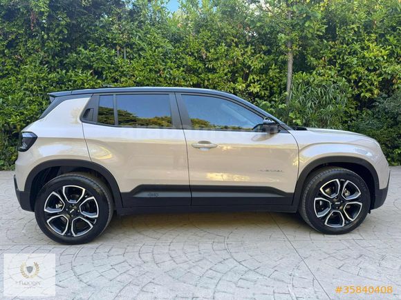 "FLOODİN JEEP AVENGER e 2025