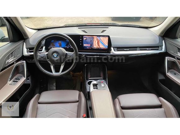 FLOODİN " BMW İX1