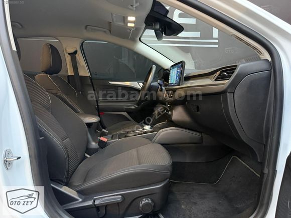 OTO ZEY'DEN 2023 MODEL FORD FOCUS 1.5EcoBLUE TİTANİUMX 62.000KM