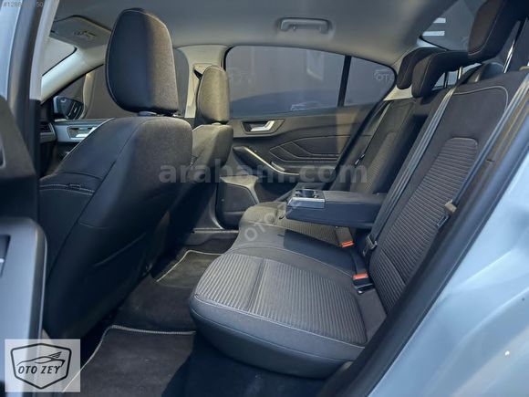 OTO ZEY'DEN 2023 MODEL FORD FOCUS 1.5EcoBLUE TİTANİUMX 62.000KM