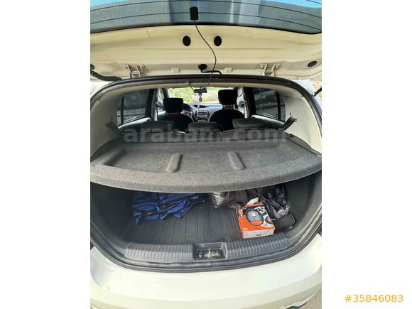 Sahibinden Hyundai i20 1.4 CRDi Jump 2012 Model İstanbul 207.000 km Beyaz