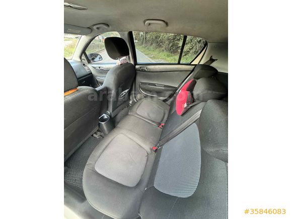 Sahibinden Hyundai i20 1.4 CRDi Jump 2012 Model İstanbul 207.000 km Beyaz