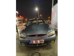 Sahibinden Hyundai Accent 1.3 LS 2000 Model  300.000 km Füme