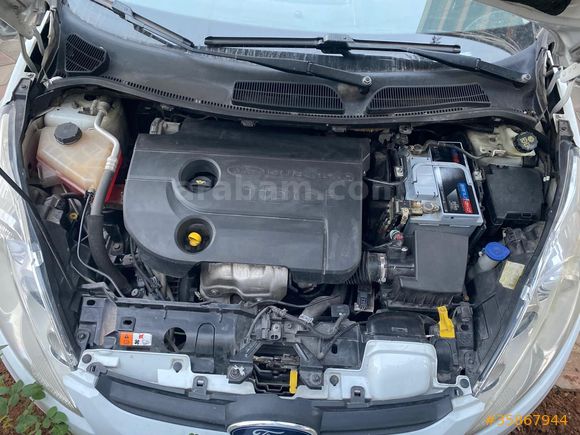 Acill Sahibinden Ford Fiesta 1.4 TDCi Titanium X 2012 Model