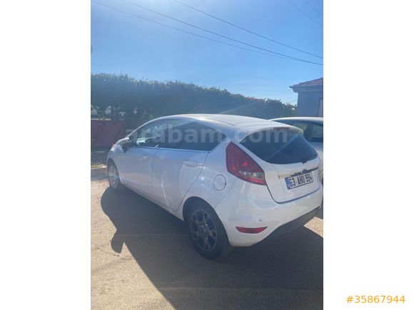 Acill Sahibinden Ford Fiesta 1.4 TDCi Titanium X 2012 Model