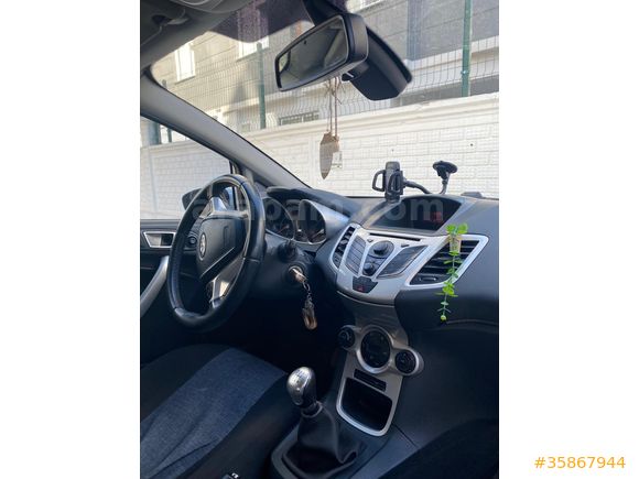 Acill Sahibinden Ford Fiesta 1.4 TDCi Titanium X 2012 Model