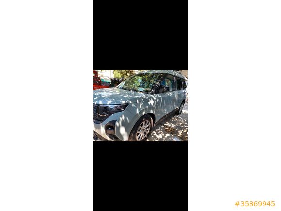 Sahibinden Ford Tourneo Courier 1.5 EcoBlue Titanium 2024 Model
