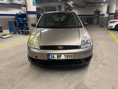 Sahibinden Ford Fiesta 1.4 TDCi Comfort 2004 Model  286.000 km Şampanya