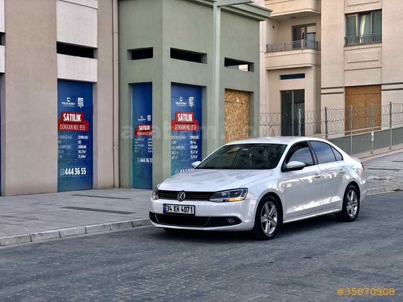 Sahibinden Volkswagen Jetta 1.6 TDi Comfortline 2013 Model İstanbul 165.000 km Beyaz