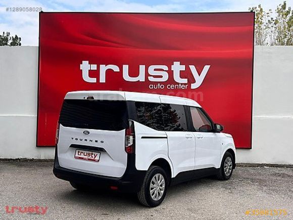 TRUSTY ONATÇA'DAN FORD TOURNEO COURİER
