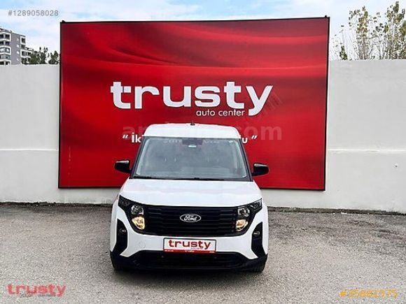 TRUSTY ONATÇA'DAN FORD TOURNEO COURİER