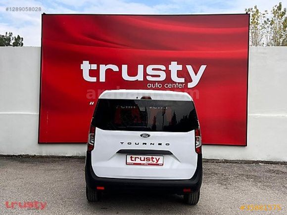 TRUSTY ONATÇA'DAN FORD TOURNEO COURİER