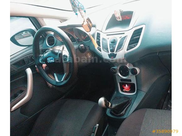 Sahibinden Ford Fiesta 1.4 Titanium 2010 Model