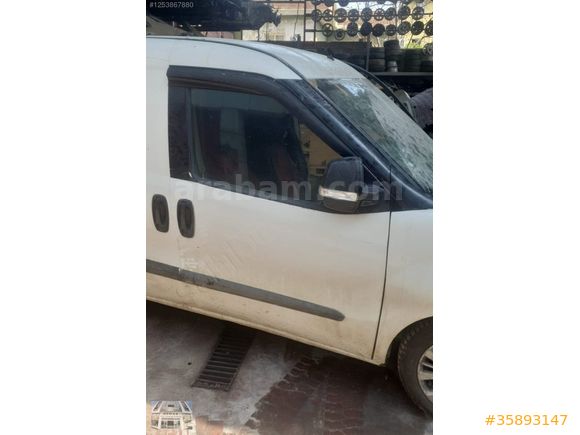 FİAT DOBLO 2015 SAĞ ÖN KAPI