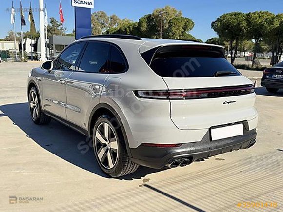 BAŞARAN 2025 PORSCHE CAYENNE E-HYBRID E3 II - BOYASIZ - BAYİ
