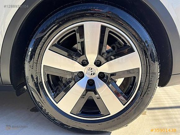 BAŞARAN 2025 PORSCHE CAYENNE E-HYBRID E3 II - BOYASIZ - BAYİ