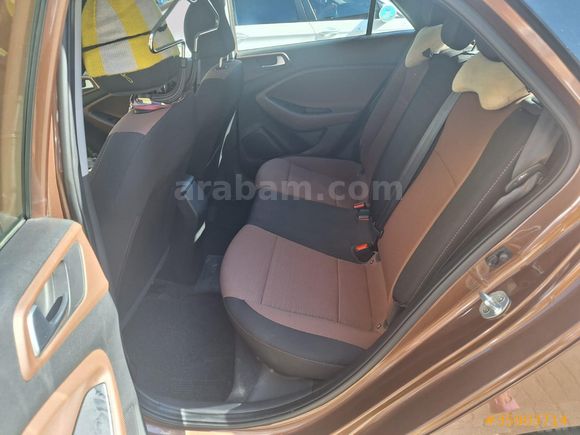 ACİL...2. Sahibinden Hyundai i20 1.4 MPI Style 2015 Model İstanbul