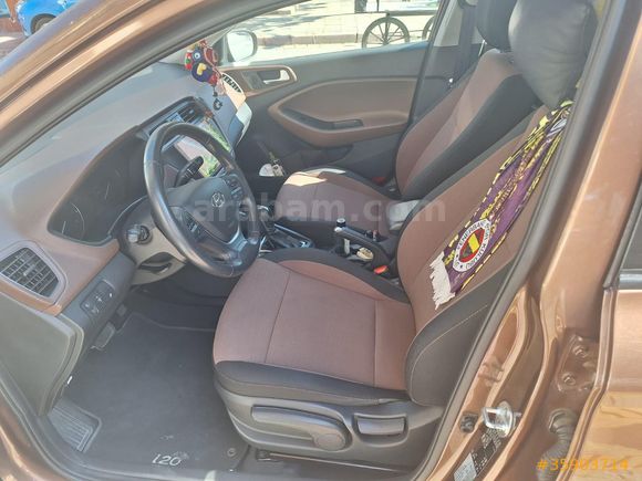 ACİL...2. Sahibinden Hyundai i20 1.4 MPI Style 2015 Model İstanbul